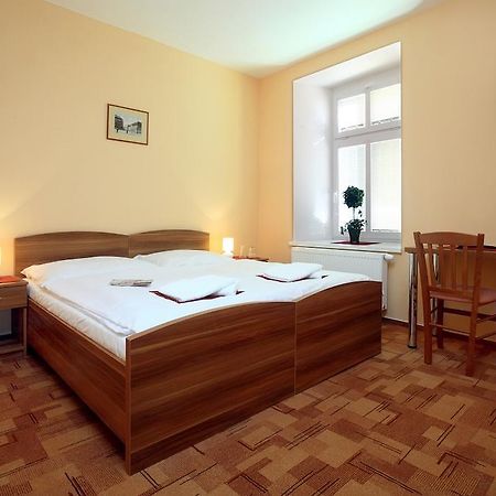 Pension Wallis Plzeň Exteriör bild